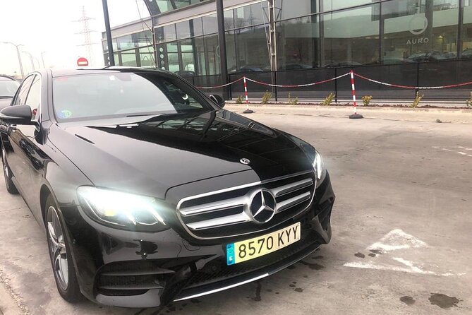 Private Transportation from Madrid Airport to City Center - Potential Snags: Meeting Spot Confusion and Driver Communication