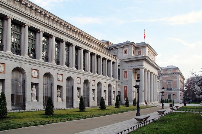PRIVATE VIP : Prado Museum with an Art expert. Tickets & skip line - Your guided path through the Prado’s biggest names