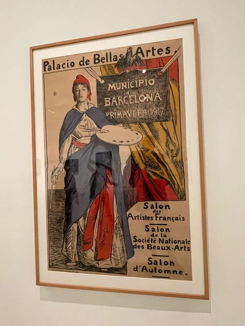 Reina Sofía Museum guided tour with ticket and skip the line - Meeting Point: El pueblo español tiene un camino and the blue umbrella