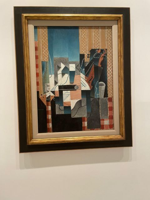 Reina Sofía Museum guided tour with ticket and skip the line - Gardens Break: A useful reset when your brain is full