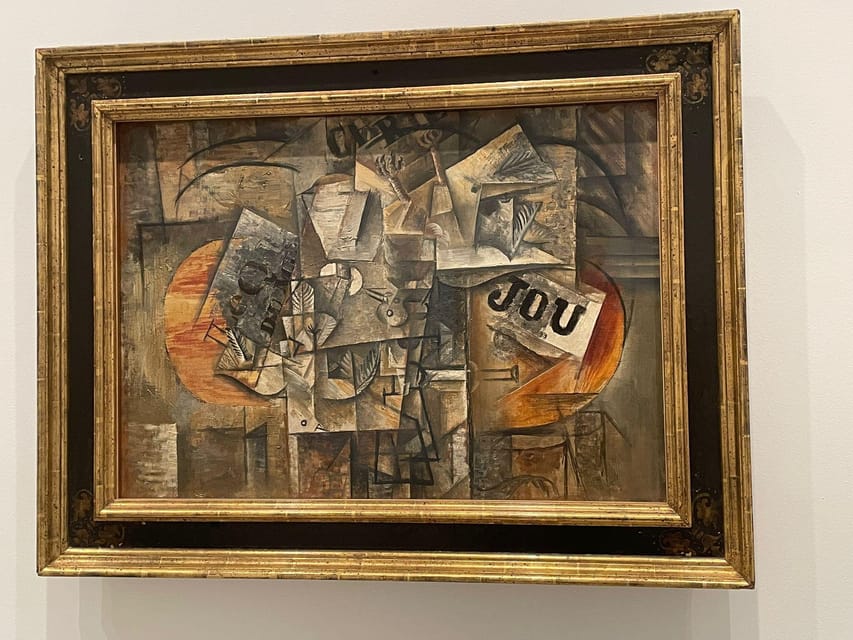 Reina Sofía Museum guided tour with ticket and skip the line - Guide Quality: From Loreta to Cristiana to Rubén