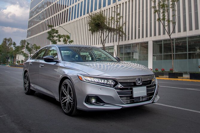 Round Trip Transfer from Madrid Airport MAD to Madrid by Sedan - The ride to your Madrid hotel: what “door-to-door” actually means