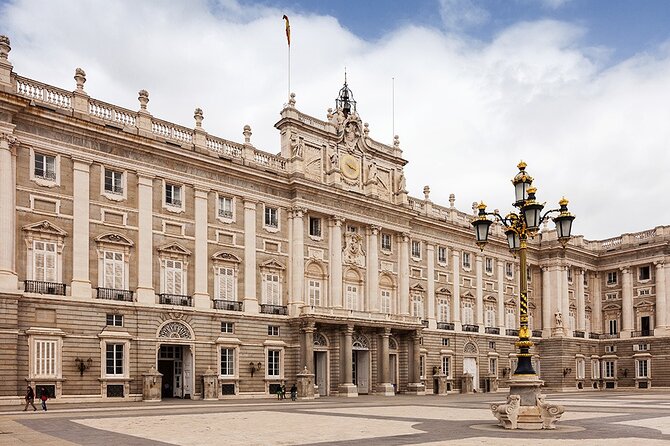 Royal Palace of Madrid and Almudena Cathedral Afternoon Tour - What the guide actually adds (and why it matters)