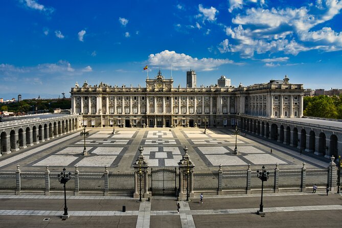 Royal Palace of Madrid and Almudena Cathedral Afternoon Tour - Group size, pacing, and who this fits best