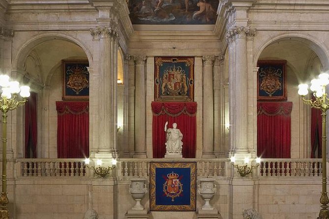 Royal Palace of Madrid private tour - Getting there: meeting point and ticket reality