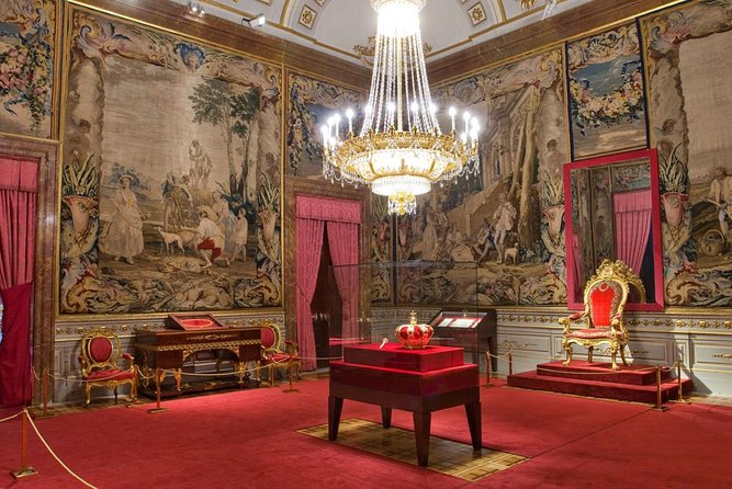 Royal Palace of Madrid private tour - Who should book this Royal Palace of Madrid private tour?