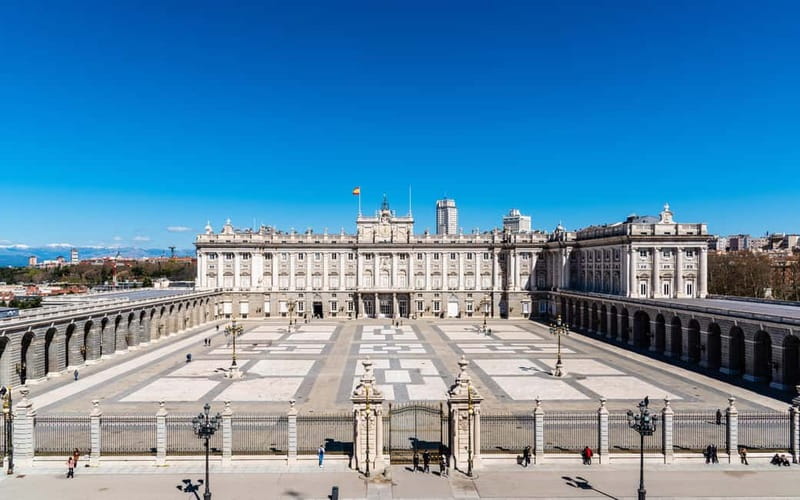 Royal Palace of Madrid: Private tour with entrance included - FAQ