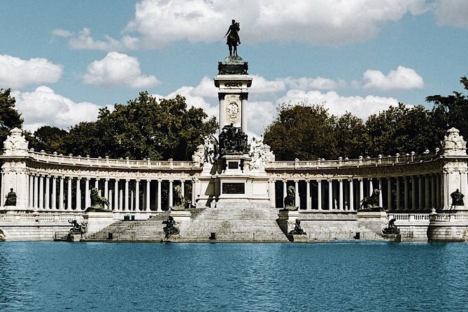Royal Palace & Old City Madrid Guided Tour Semi-Private 8ppl Max - Key highlights worth showing up for