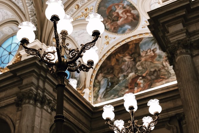 Royal Palace & Old City Madrid Guided Tour Semi-Private 8ppl Max - La Latina and the stone-worn feel of Old Madrid