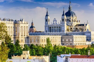 Royal Palace Skip-the-Line Ticket and Guided Tour in Madrid - Skip-the-line entry: what it helps with (and what it won’t)