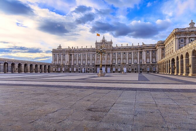 Royal Palace Skip-the-Line Ticket and Guided Tour in Madrid - Who this tour suits best (and who should reconsider)
