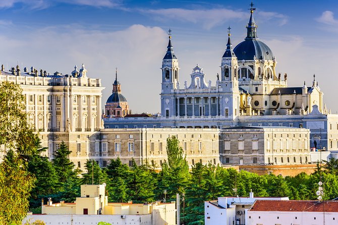 Royal Palace Skip-the-Line Ticket and Guided Tour in Madrid - Skip-the-line entry: what it helps with (and what it won’t)
