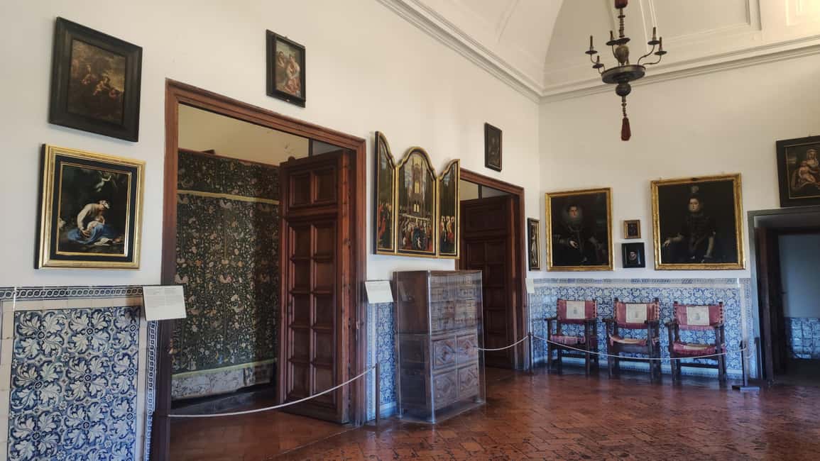 San Lorenzo de El Escorial Monastery: Private Tour - Royal Pantheon: the dynasty story behind the names