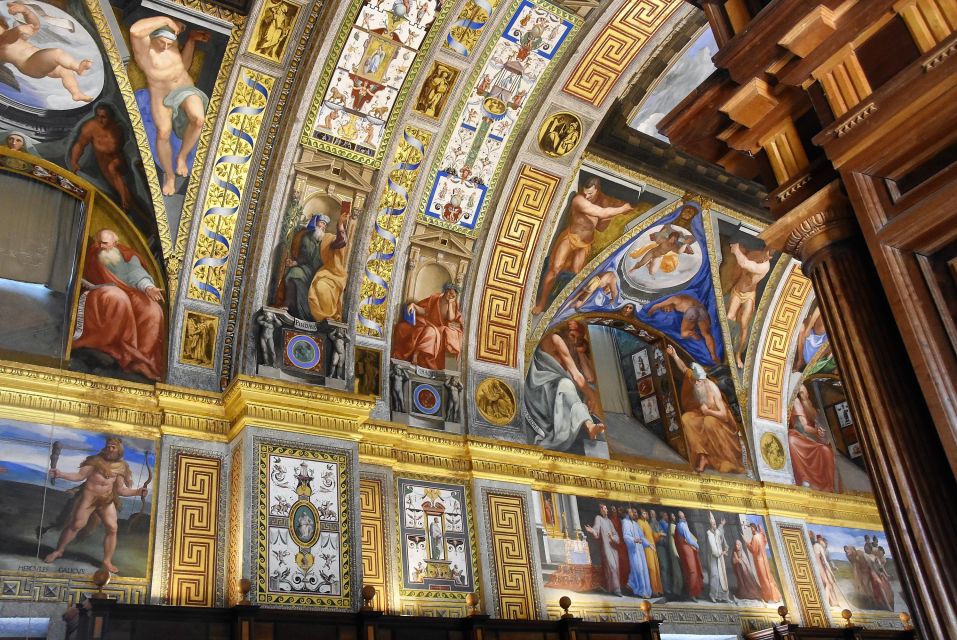 San Lorenzo de El Escorial Monastery: Private Tour - Hall of Battles: when murals do the storytelling for you