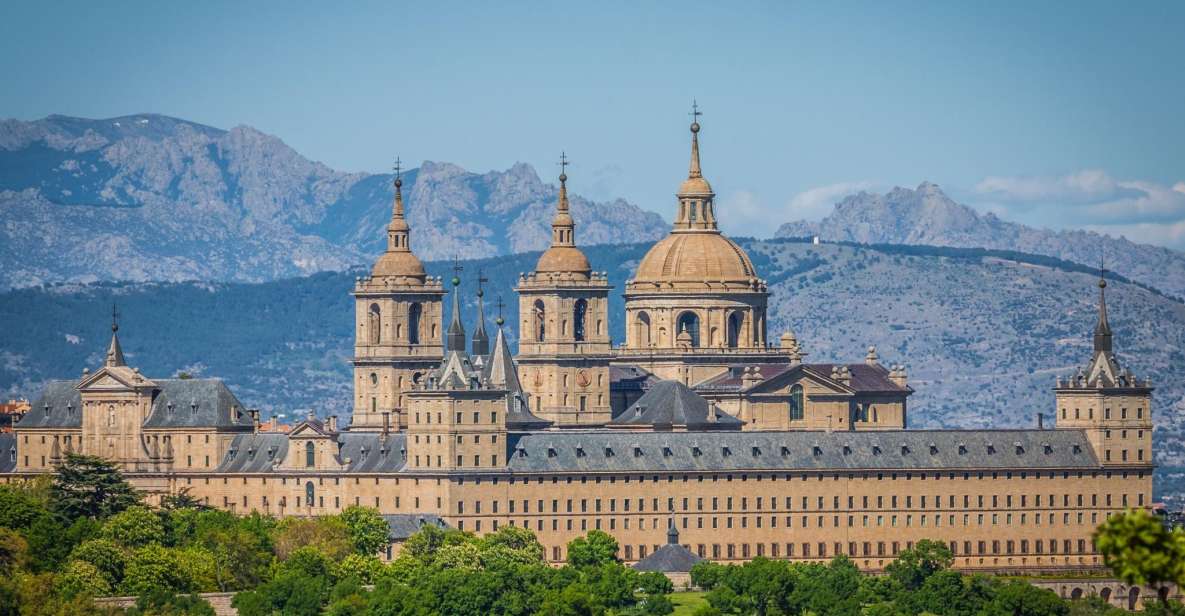 San Lorenzo de El Escorial Monastery: Private Tour - What you get for $79: value in a private, headset-guided format