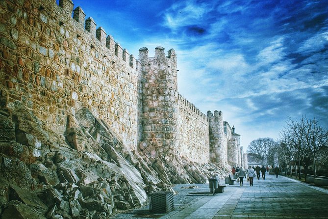 Segovia and Avila Guided Day Tour from Madrid - Lunch option: cochinillo, white beans, and tarta de ponche