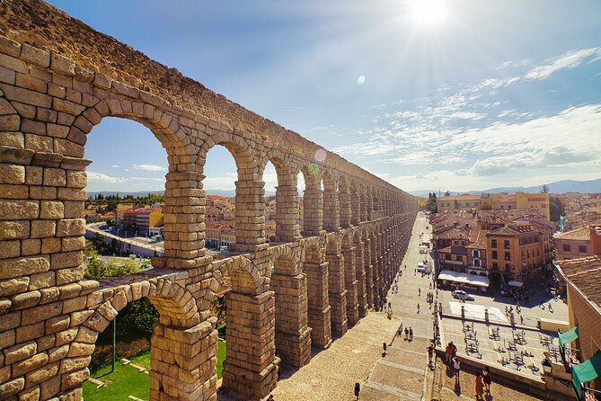 Segovia and Avila Guided Tour and Flamenco Show in Madrid - Lunch in Segovia: Included Meal Time That Keeps the Day Friendly