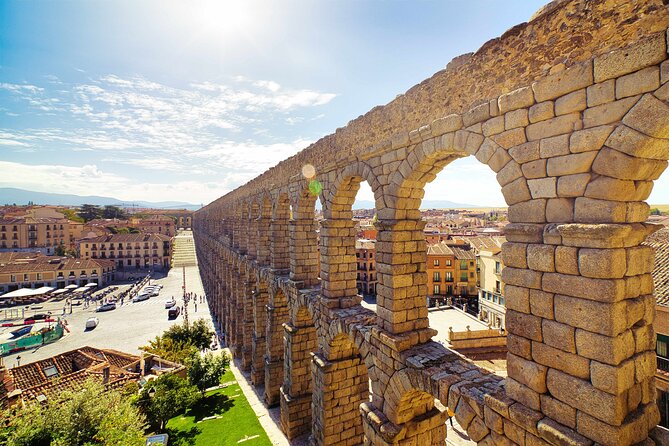 Segovia and Avila Guided Tour and Flamenco Show in Madrid - Ávila’s Medieval Wall and the Saint Therese Route