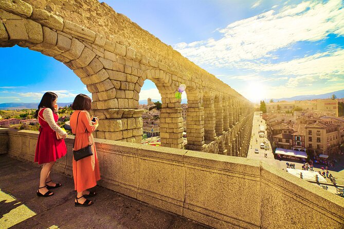 Segovia and Avila Guided Tour and Flamenco Show in Madrid - The Alcázar of the 12th Century: Fortress Views and Real-Castle Energy