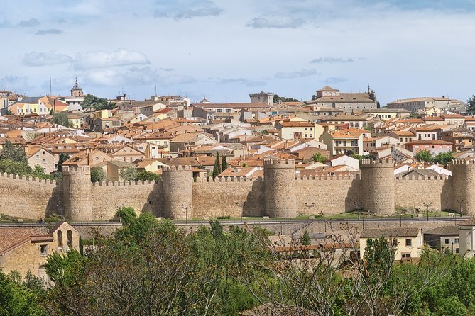 Segovia and Avila Private Tour with Lunch and Hotel Pick up from Madrid - Getting There: Hotel Pickup, Van Comfort, and a Real 8–9 Hour Schedule