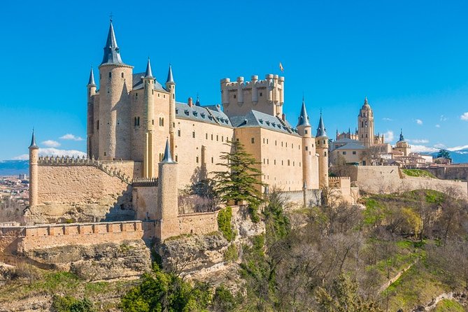 Segovia and Avila Private Tour with Lunch and Hotel Pick up from Madrid - The Alcázar of Segovia: the ship-castle you’ll remember