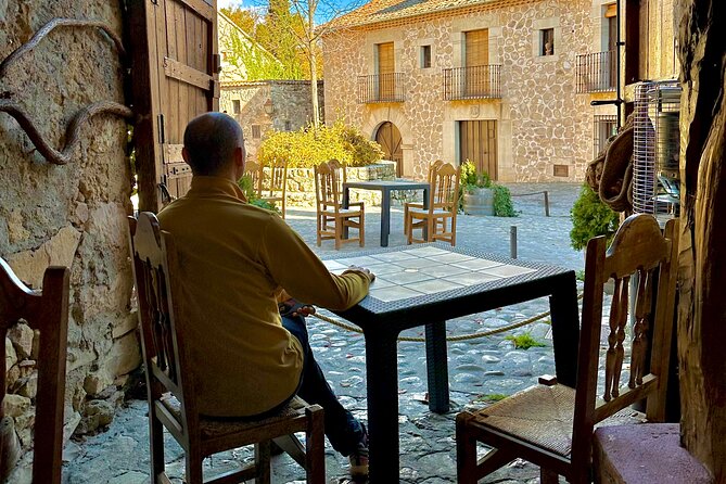 Segovia and Pedraza: from the Roman Empire to Middle Ages from Madrid - Roman Aqueduct and Segovia old-city neighborhoods: where the walking tour earns its keep