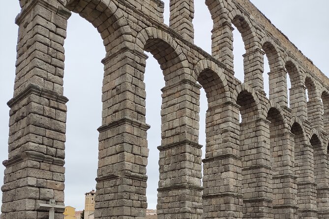 Segovia Full Day Trip from Madrid - Casa de los Picos: A Facade You’ll Want to Look at Twice