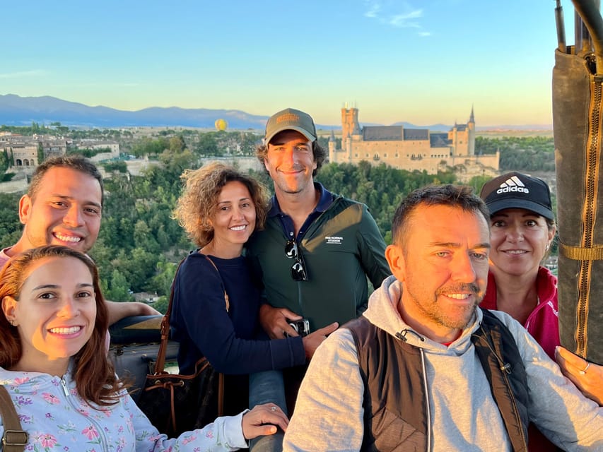 Segovia: Hot-Air Balloon Flight with Optional 3-Course Lunch - The pacing: briefing, picnic breakfast, and your 1-hour time in the sky