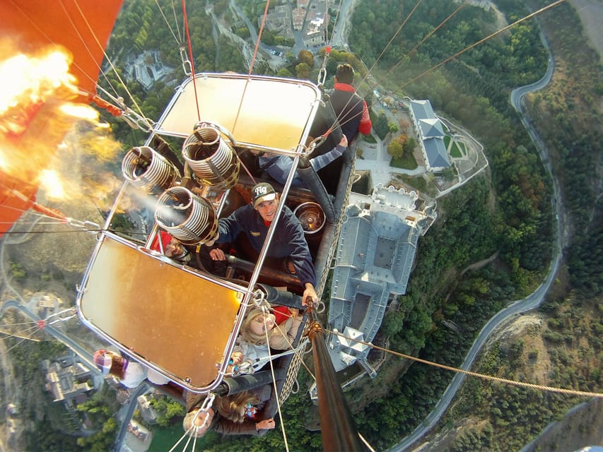 Segovia: Hot-Air Balloon Flight with Optional 3-Course Lunch - Optional 3-course lunch: what’s in the Segovian menu