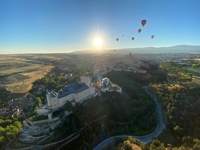 Segovia: Hot-Air Balloon Flight with Optional 3-Course Lunch - Who should book this balloon flight with lunch