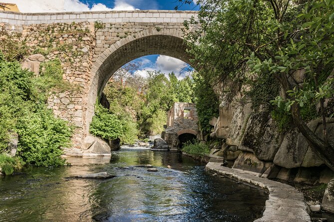 Segovia with Alcazar Guided Tour by High-Speed Train from Madrid - Guides Matter: Why Christina, Antonio, and Laura Make the Difference