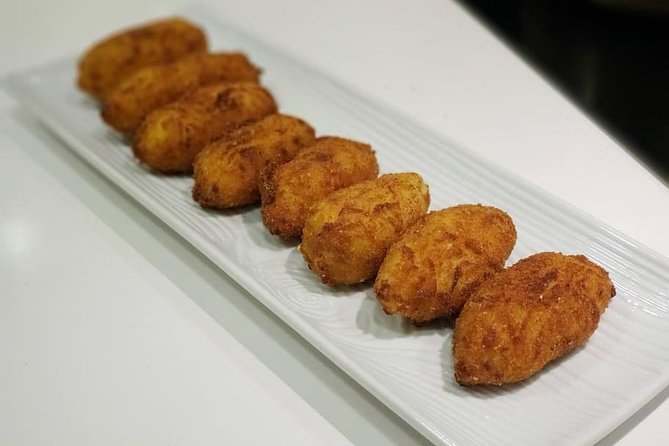 Spanish Tapas & Paella Cooking Class in Central Madrid with Lola - Group size and vibe: fun, social, and still structured