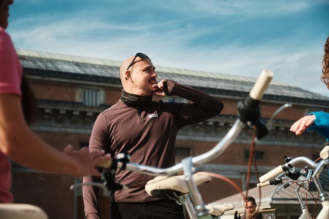 Tapas & Guided tour on a Vintage Bike through Madrid - The tapas finish: Taberna La Elisa or Casa Alberto with three tastings