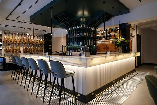 Tasting of Iberian Hams with Wine or Cava Pairing - C. de Atocha 54: a quick stop with real focus