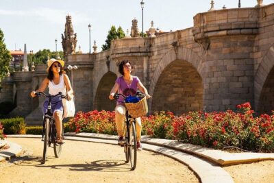 The Beauty of Madrid by Bike: Private Tour - The “private, local host” difference (and why you should care)