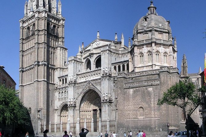 Toledo Tour from Madrid: Cathedral, Synagogue & St. Tome's Church - Zocodover and the Toledo Wall: Getting Your Bearings Fast