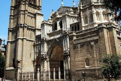 Toledo Tour with Tapas, Wine Tasting and Optional 3 Monuments - Madrid to Toledo: bus comfort, group size, and timing reality