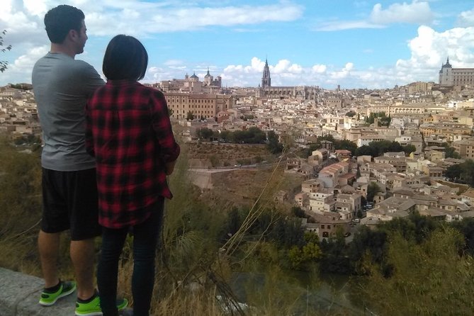 Toledo, Windmills, Winery Small Group Tour with Lunch from Madrid - Bodegas Peral winery stop: wine tasting plus lunch that’s actually part of the day