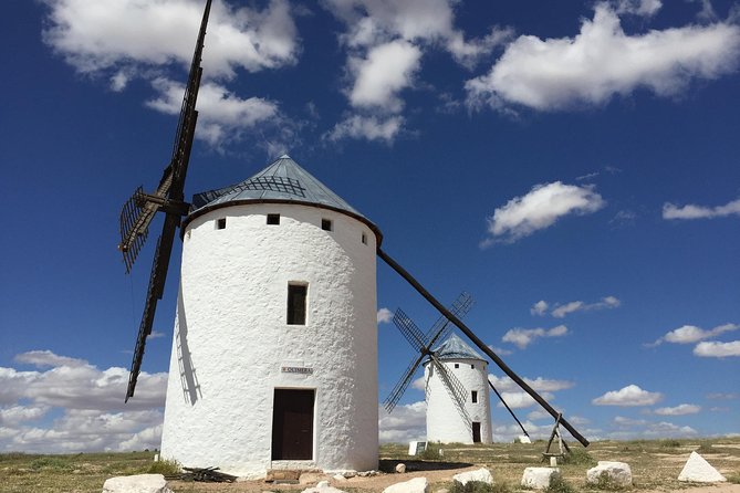 Toledo, Windmills, Winery Small Group Tour with Lunch from Madrid - Toledo on foot: guided context, shopping time, and good “3 cultures” momentum