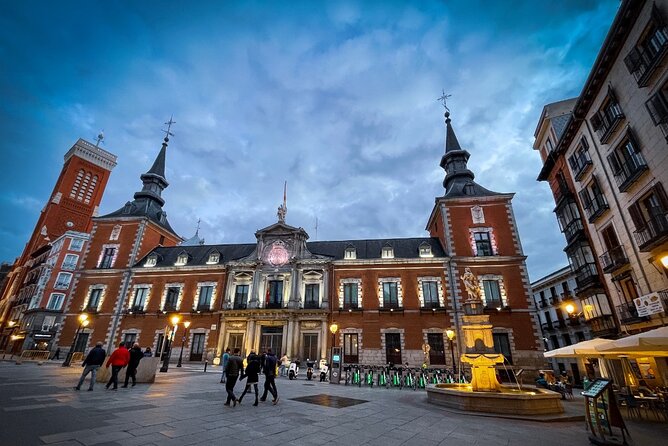Tour "Madrid of the Austrias" | Old Town ❤️ - Price and value for a group up to 5