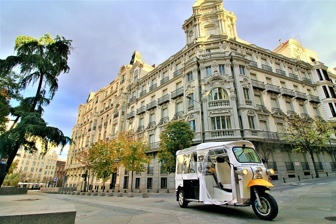 Tour of Historic and Modern Madrid with a guide in a yellow tuk tuk - Why a yellow tuk tuk is such a smart Madrid intro