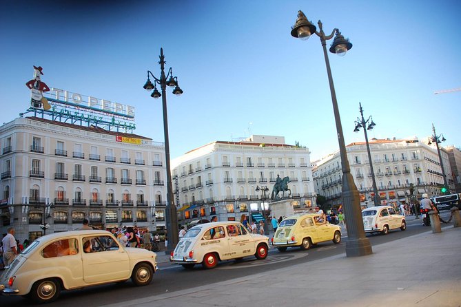 Touristic tour by classic car around Madrid - Key highlights at a glance