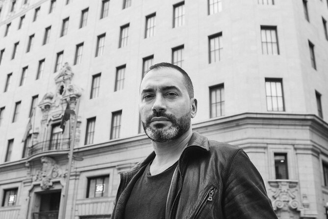 Vacation photographer. Madrid Photo Shoot. Take home more than just a selfie! - Outfit Guide and Posing Help: The Secret Sauce