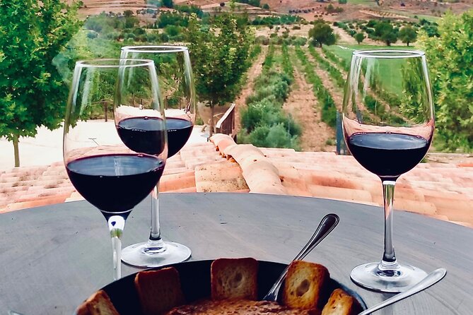 Visit Cuenca and a Vineyard in Spanish Tuscany from Madrid - Cathedral time: Gothic interior + science and religion symbolism