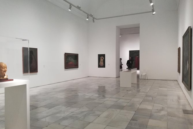 Visita privada en el Museo Reina Sofía con Entrada y Guía - Private, Guided, and Tailored to Your Style