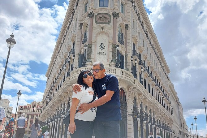 Walking Tour of Madrid Modern - Gran Vía: The Big-City Street With Theaters and Tempo